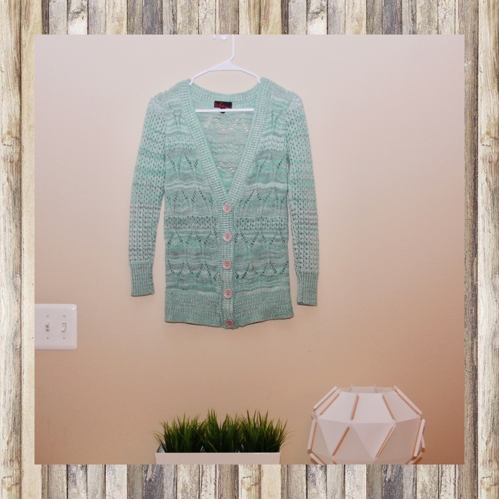 Takeout V-Neck Button Down Cardigan